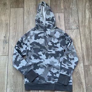 Men’s All in Motion Camo Hopdie